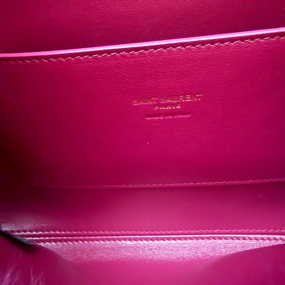 🖤SOLD🖤 Saint Laurent KATE SML REV FUR SHLDR MAGENTA NWT Beautiful 💓 - Picture 14 of 17